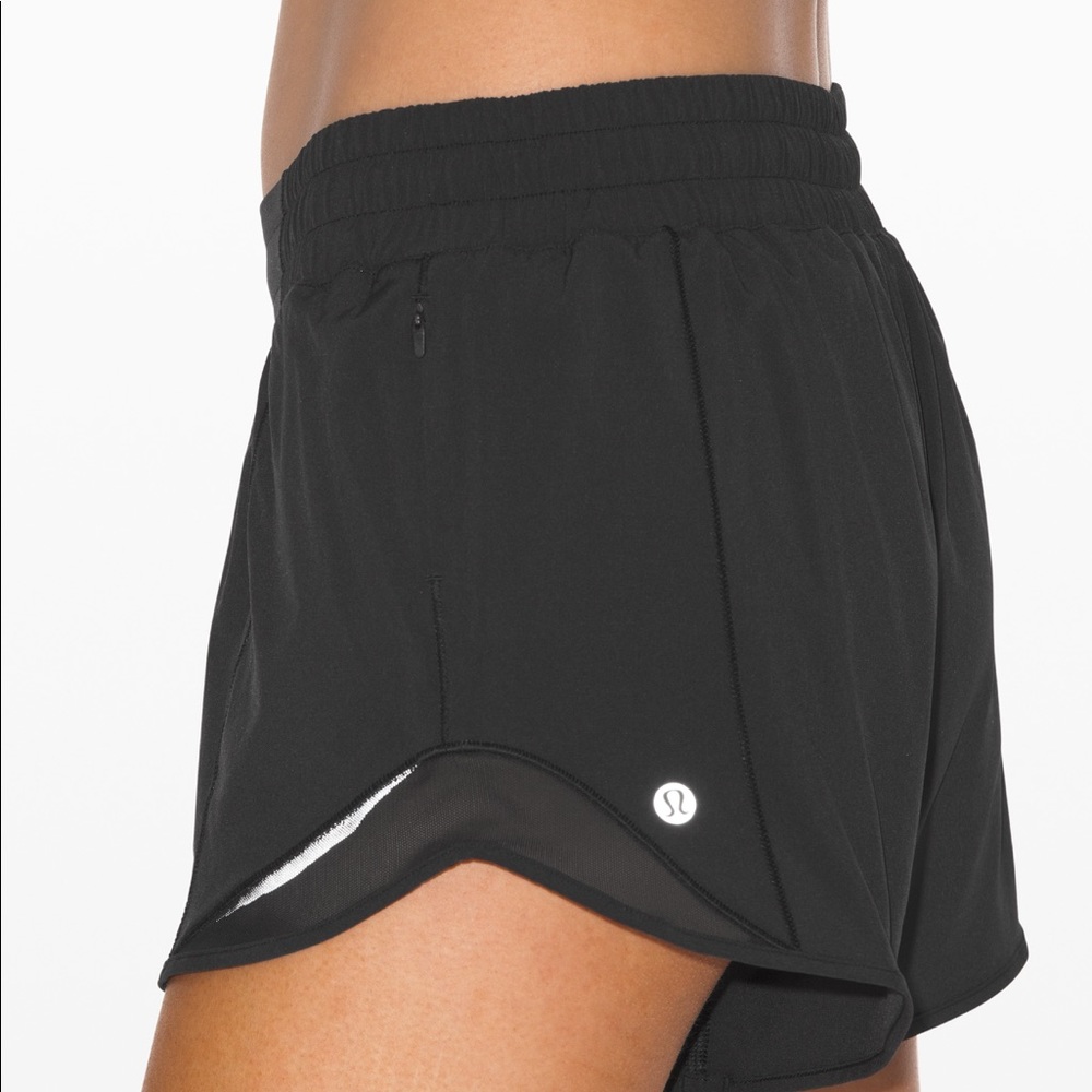 Lulu lemon hotty hot black tracker shorts size 0